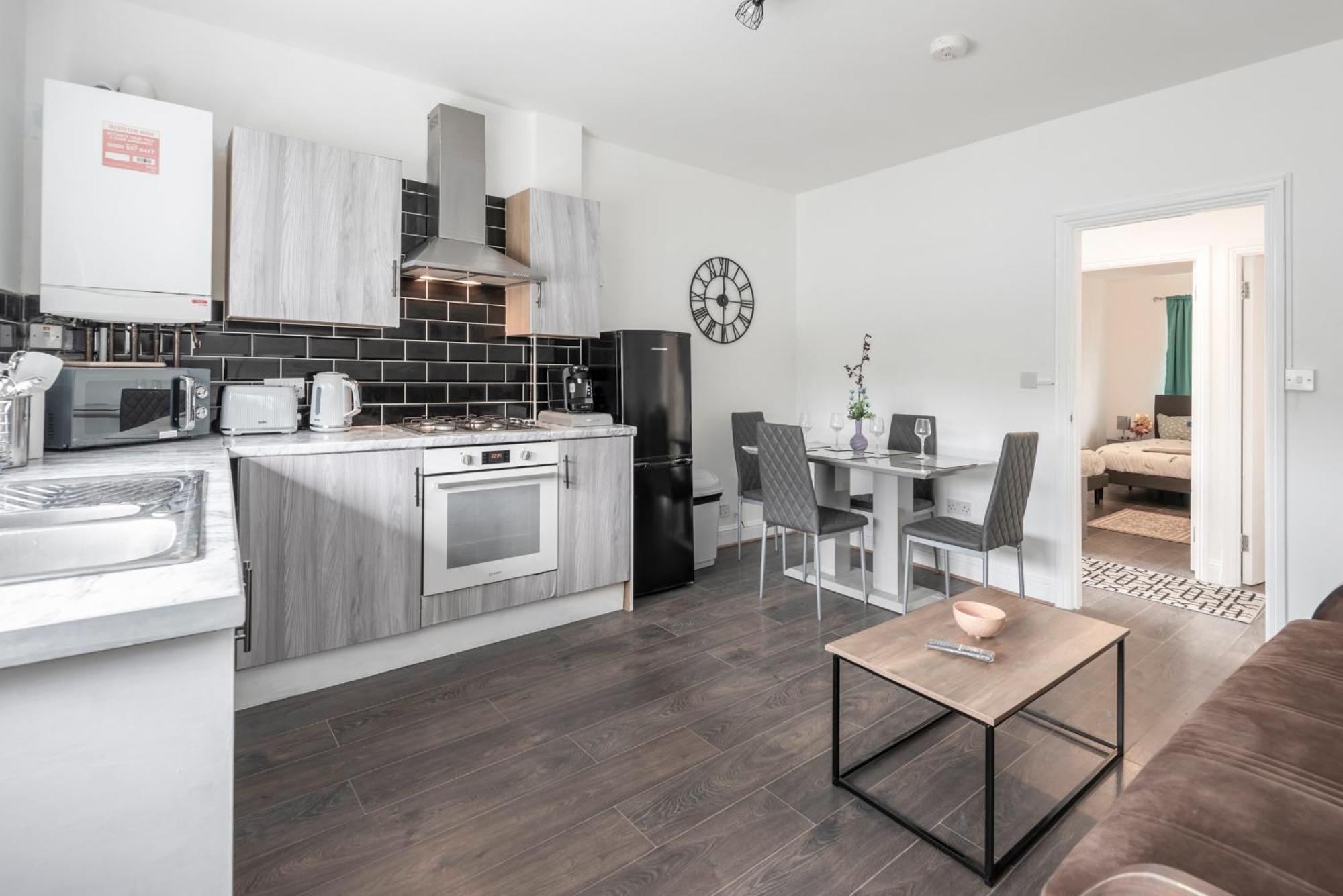 Modern Family Home W/Wi-Fi, Netflix, Self Check-In London Exterior foto