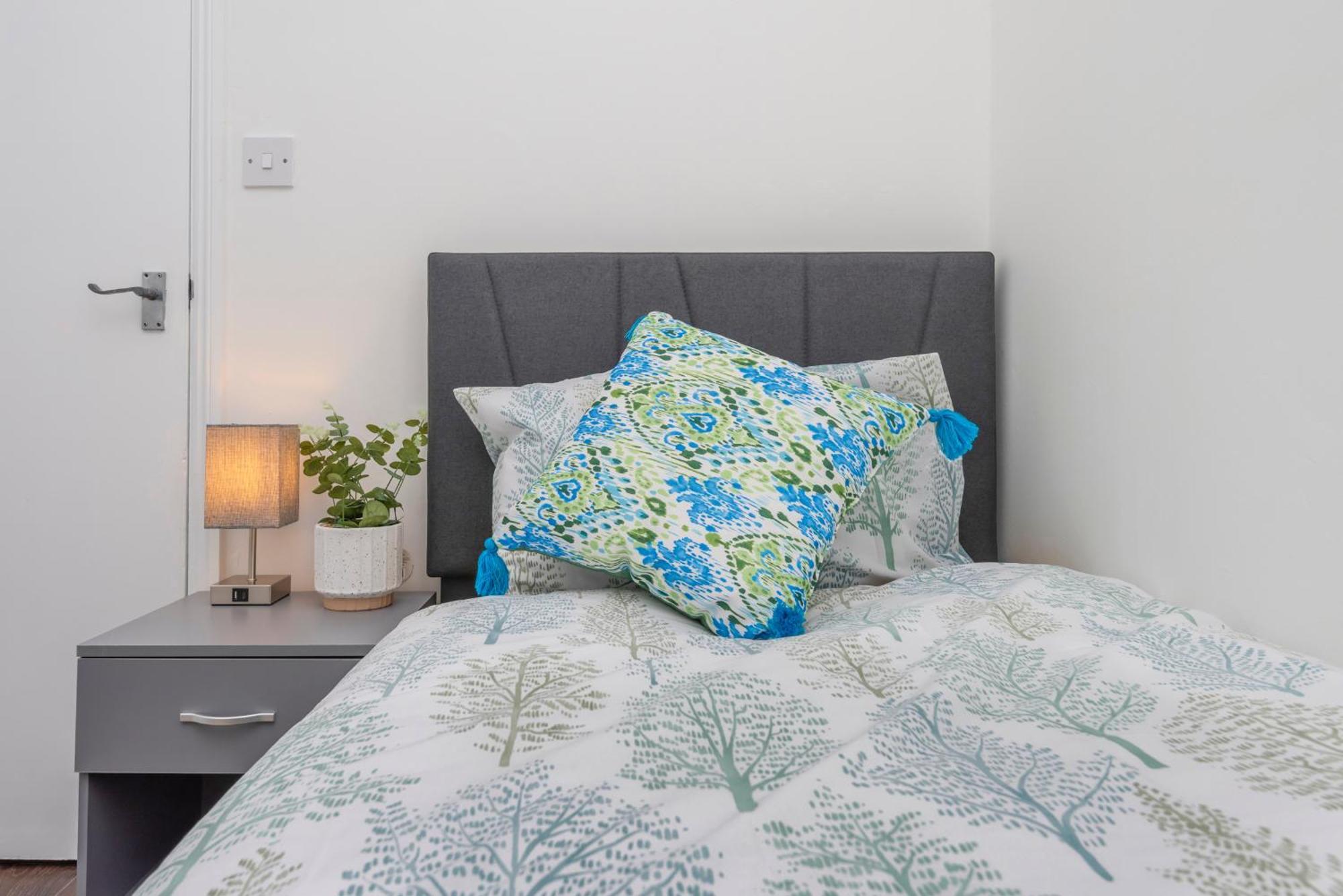 Modern Family Home W/Wi-Fi, Netflix, Self Check-In London Exterior foto